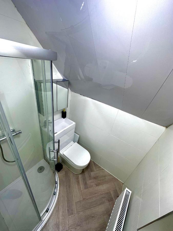 Charming 4 Bedrooms House With Garden In Heart Of London Camden Bagian luar foto