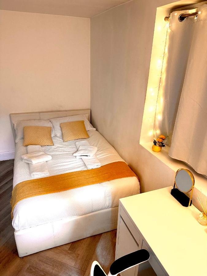 Charming 4 Bedrooms House With Garden In Heart Of London Camden Bagian luar foto