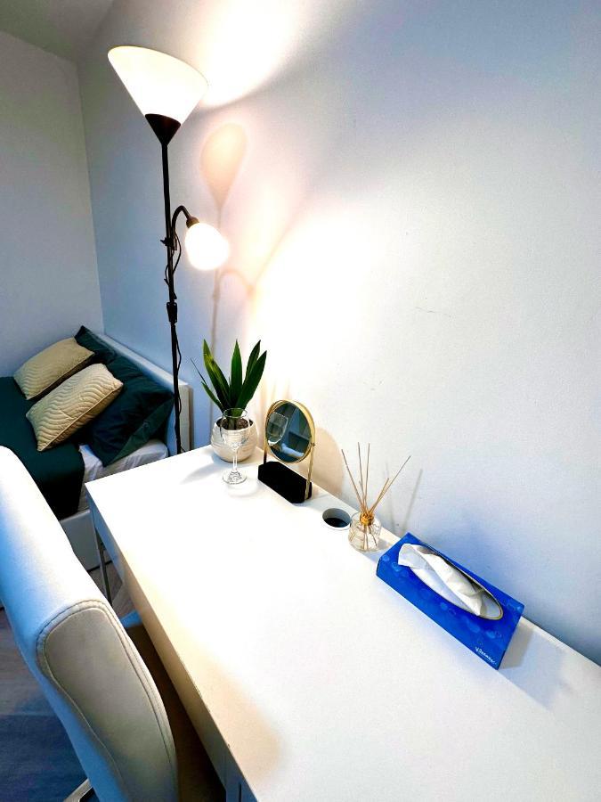 Charming 4 Bedrooms House With Garden In Heart Of London Camden Bagian luar foto