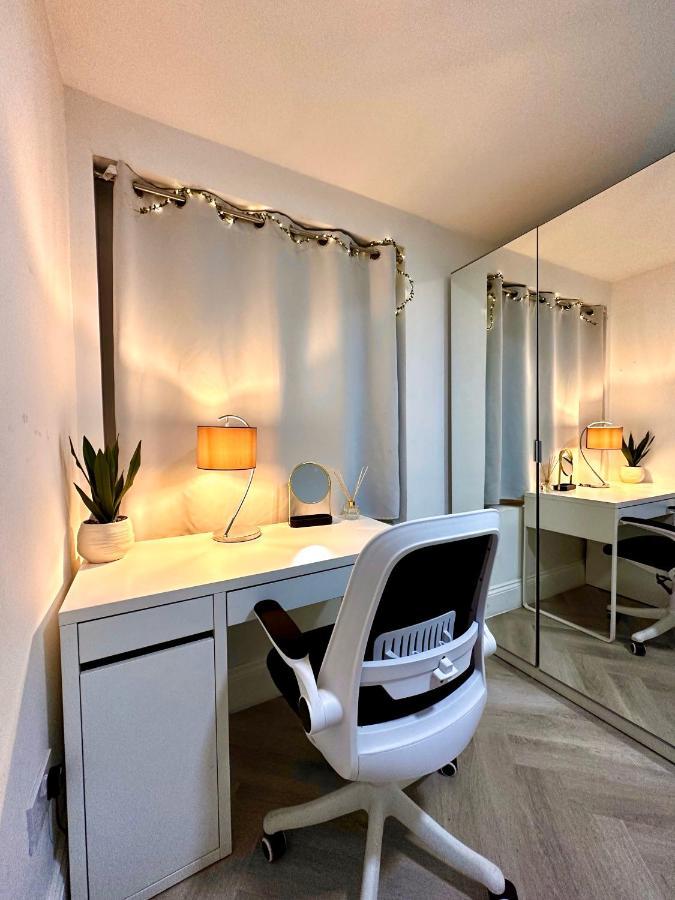Charming 4 Bedrooms House With Garden In Heart Of London Camden Bagian luar foto